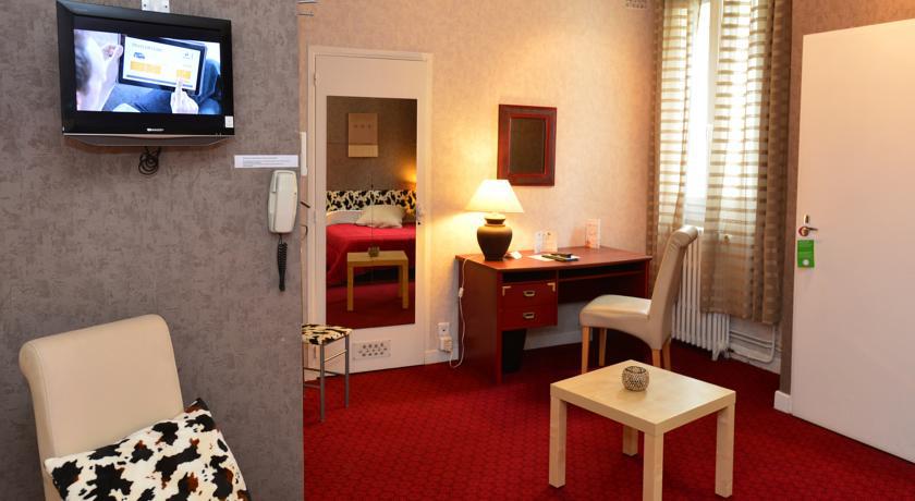 Hôtel La Croix Blanche Tarbes Quarto foto