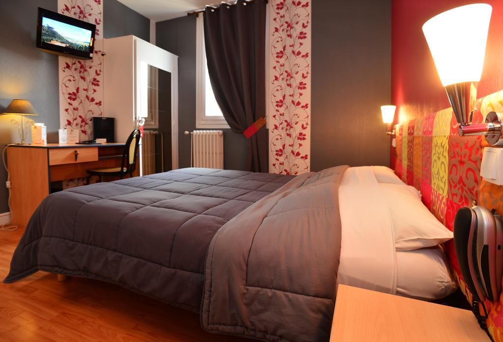 Hôtel La Croix Blanche Tarbes Quarto foto