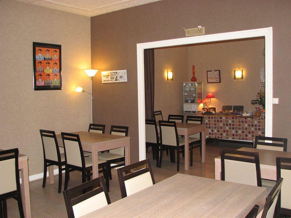 Hôtel La Croix Blanche Tarbes Exterior foto