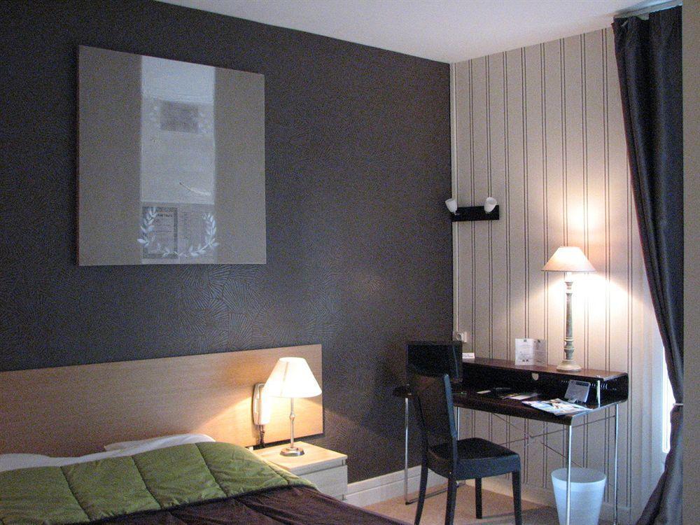 Hôtel La Croix Blanche Tarbes Exterior foto
